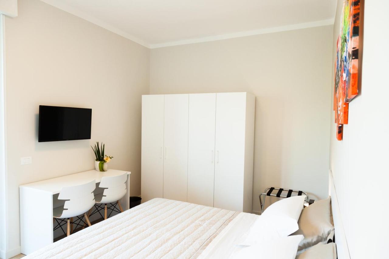 A Santa Rosa B&B Lecce Exteriör bild
